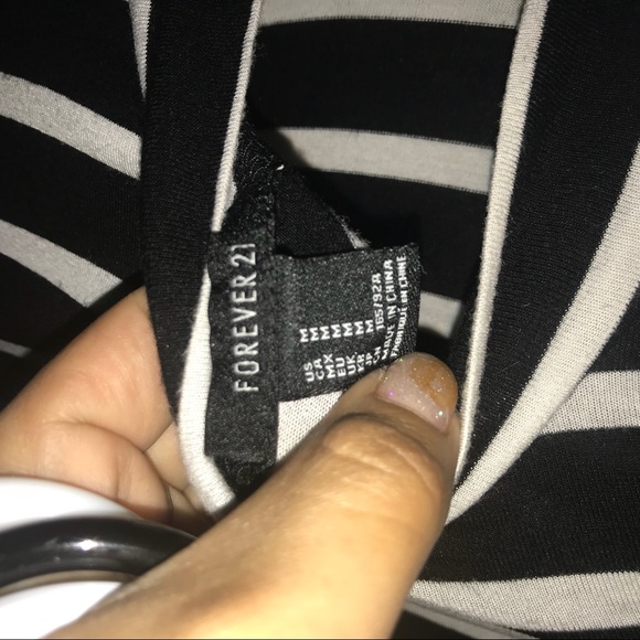 Crop top - Picture 2 of 2